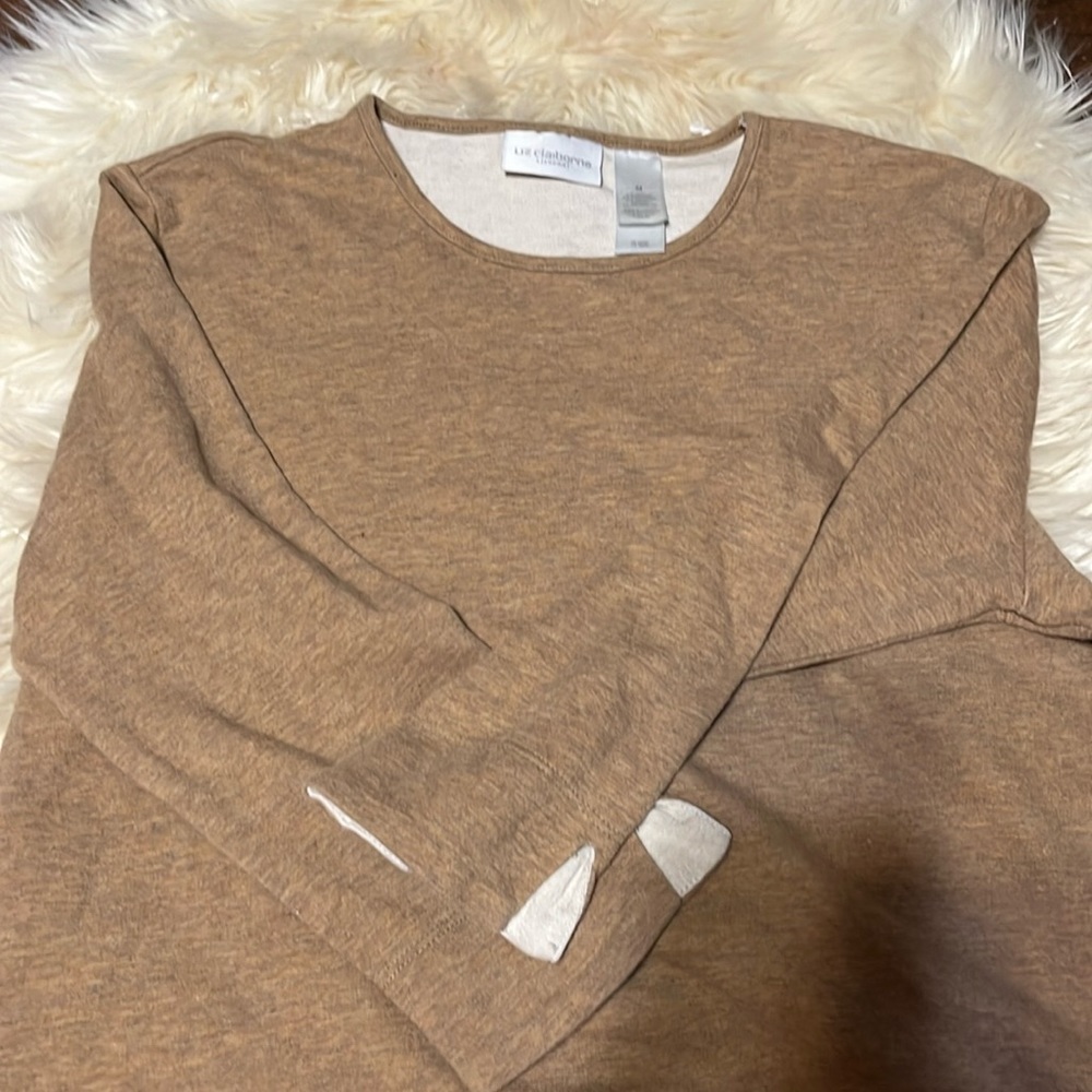 Liz Claiborne Sweatshirt